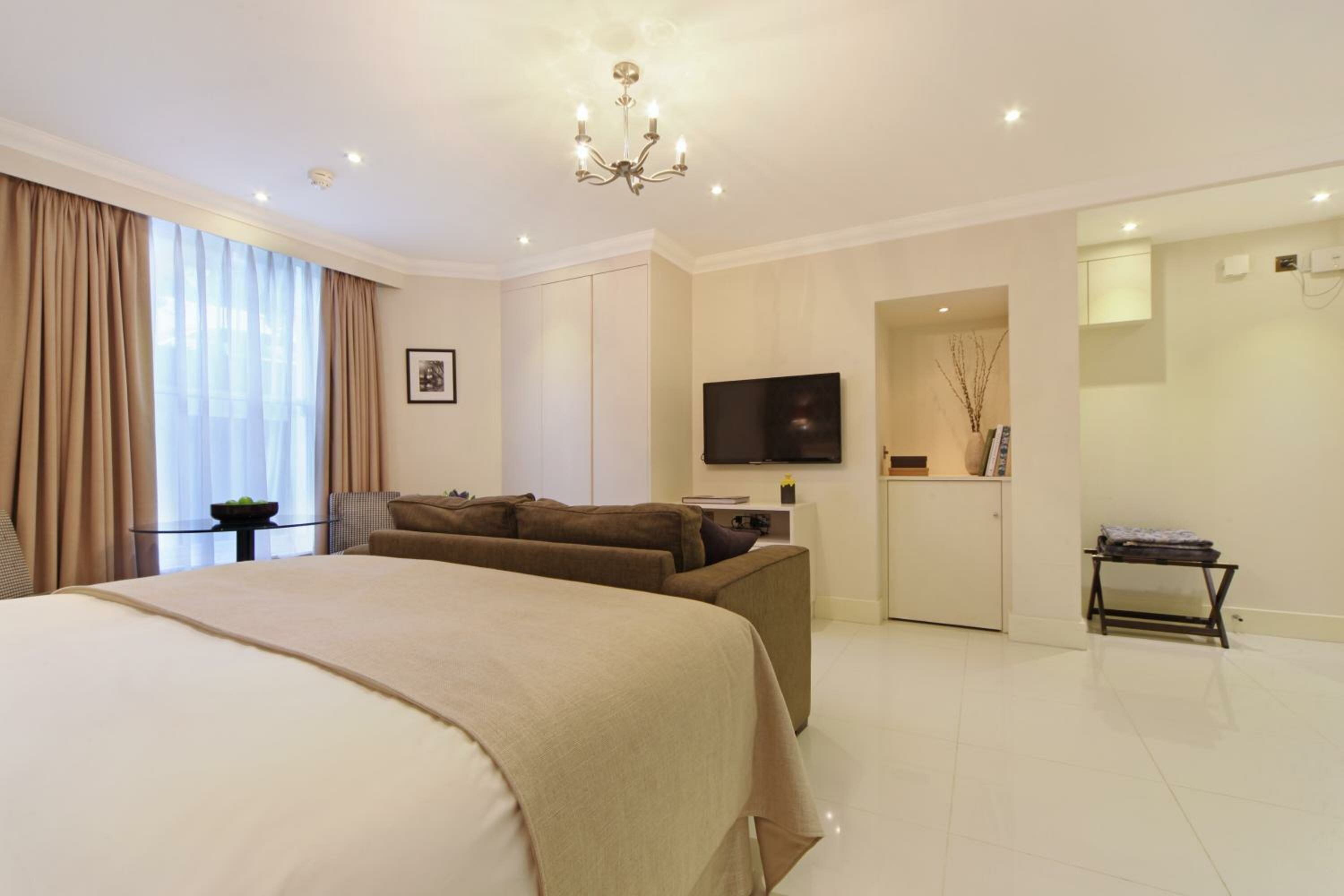 Фото Ashburn Court