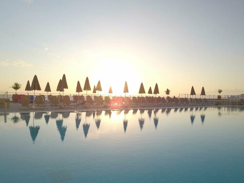 Отель Peninsula Resort & SPA