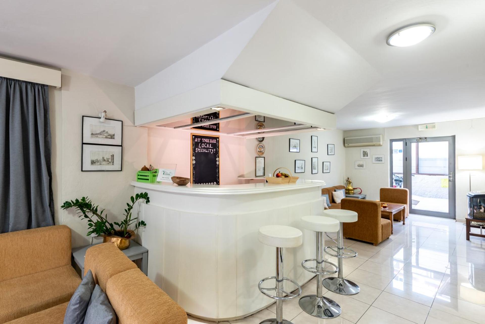 Фото 7 Palms Hotel Apartments