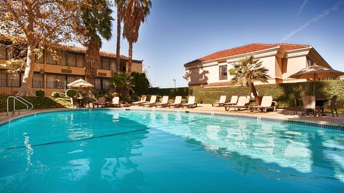 Гостиница Best Western Valencia Inn в Санта-Кларите