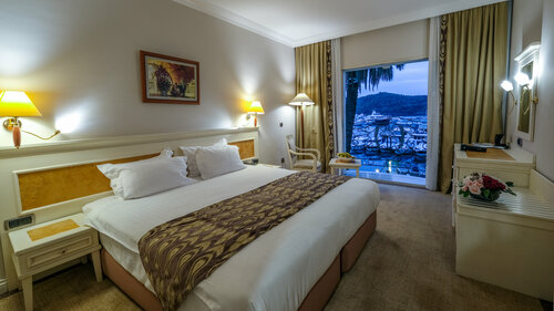 Гостиница Ece Saray Marina & Resort в Олюденизе