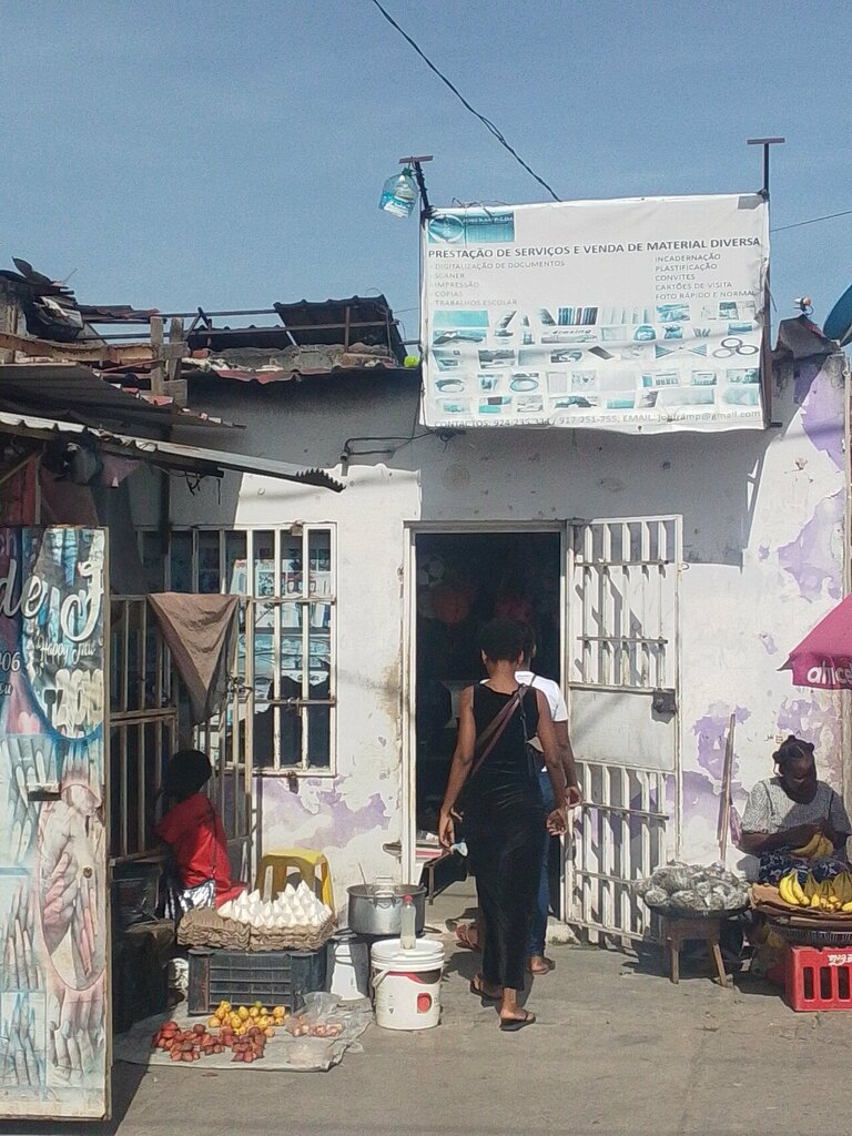 Items for mobile phones Jobframp-lda, Loanda, photo