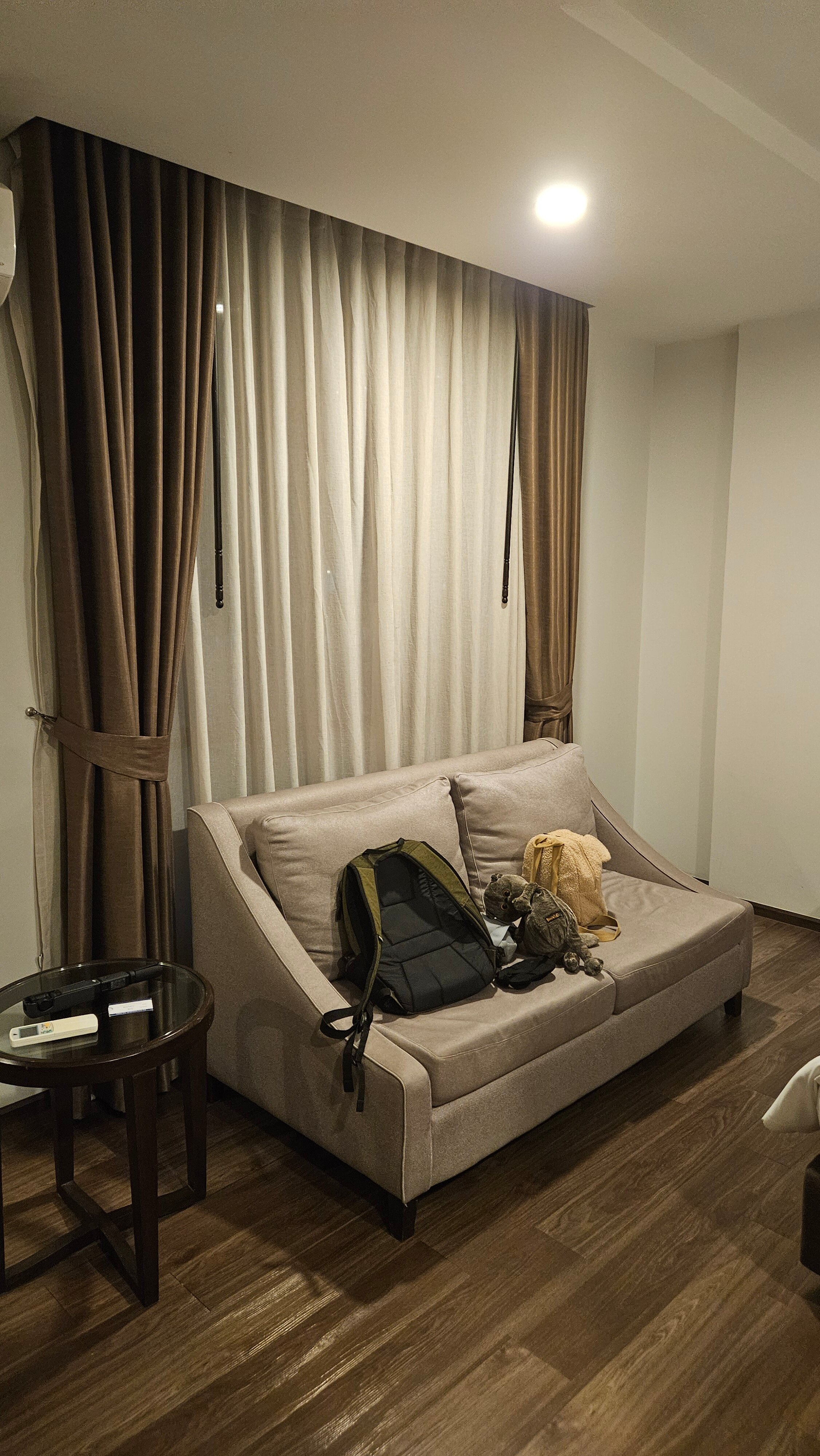 Фото Surestay Plus Hotel by Best Western Sukhumvit 2