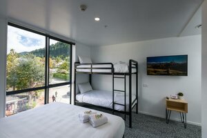 Гостиница Jucy Snooze Queenstown