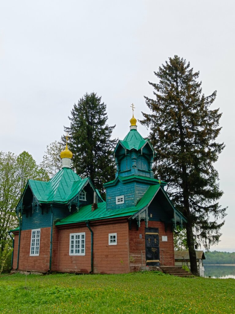 Iglesia ortodoxa Tserkov Ikony Bozhiyey Materi Pecherskaya V Runovo, , foto