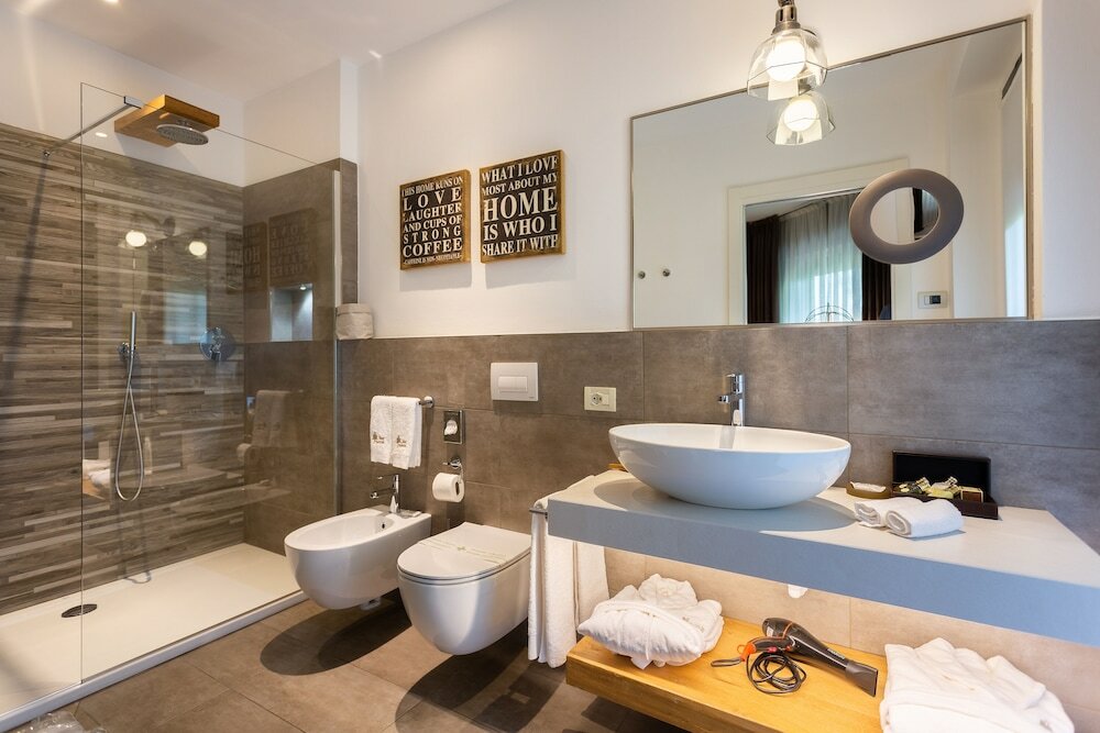 Фото Like Home - Boutique Hotel