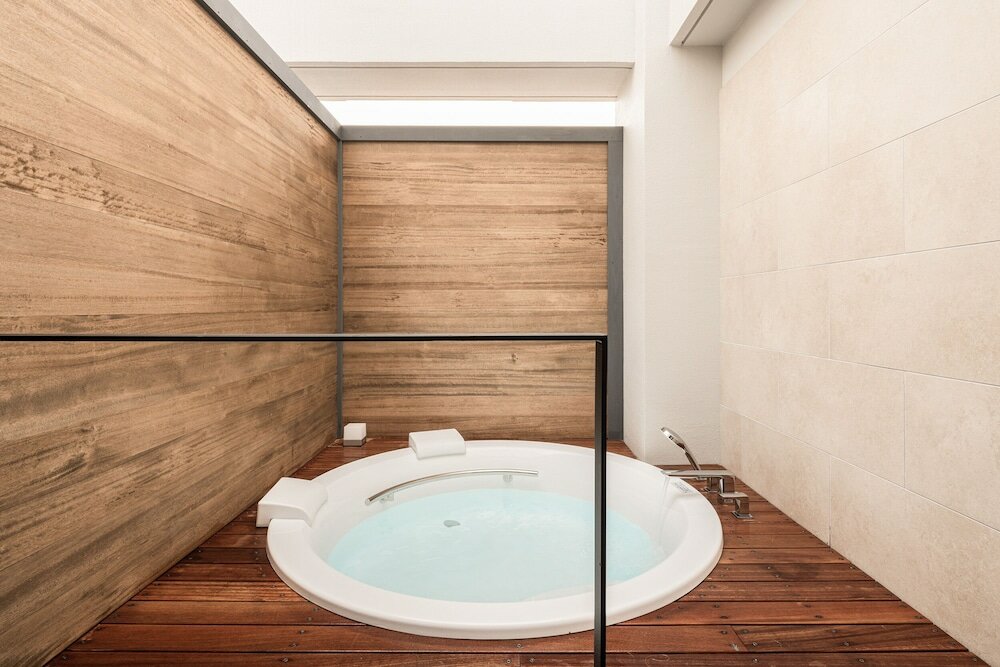 Фото Nest Hotel Naha Kumoji