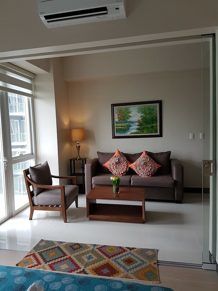 Фото Mactan Newtown with Ocean View