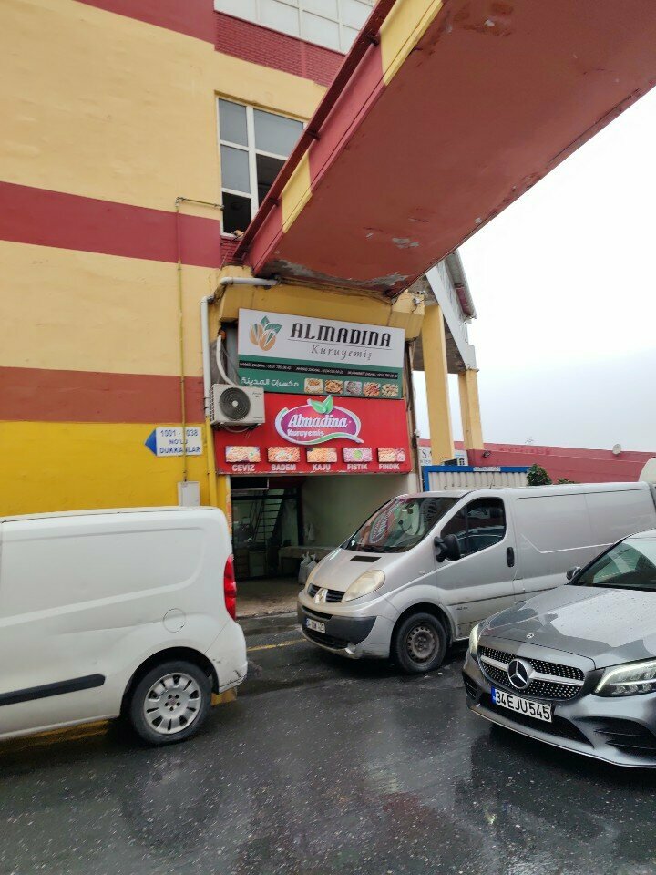 Nuts, snacks, dried fruits Almadina Nuts, Istanbul, photo