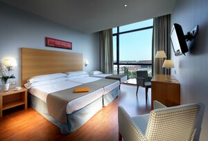 Гостиница Exe Sevilla Palmera