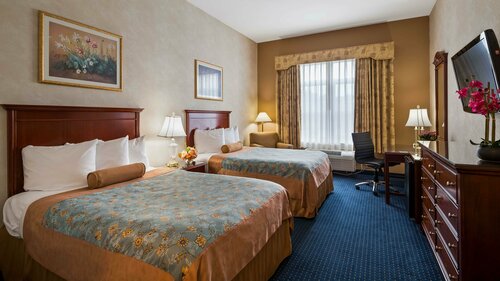 Гостиница Best Western Plus Lawnfield Inn & Suites в Менторе