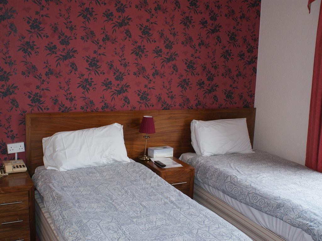 Фото Kirkdale Hotel