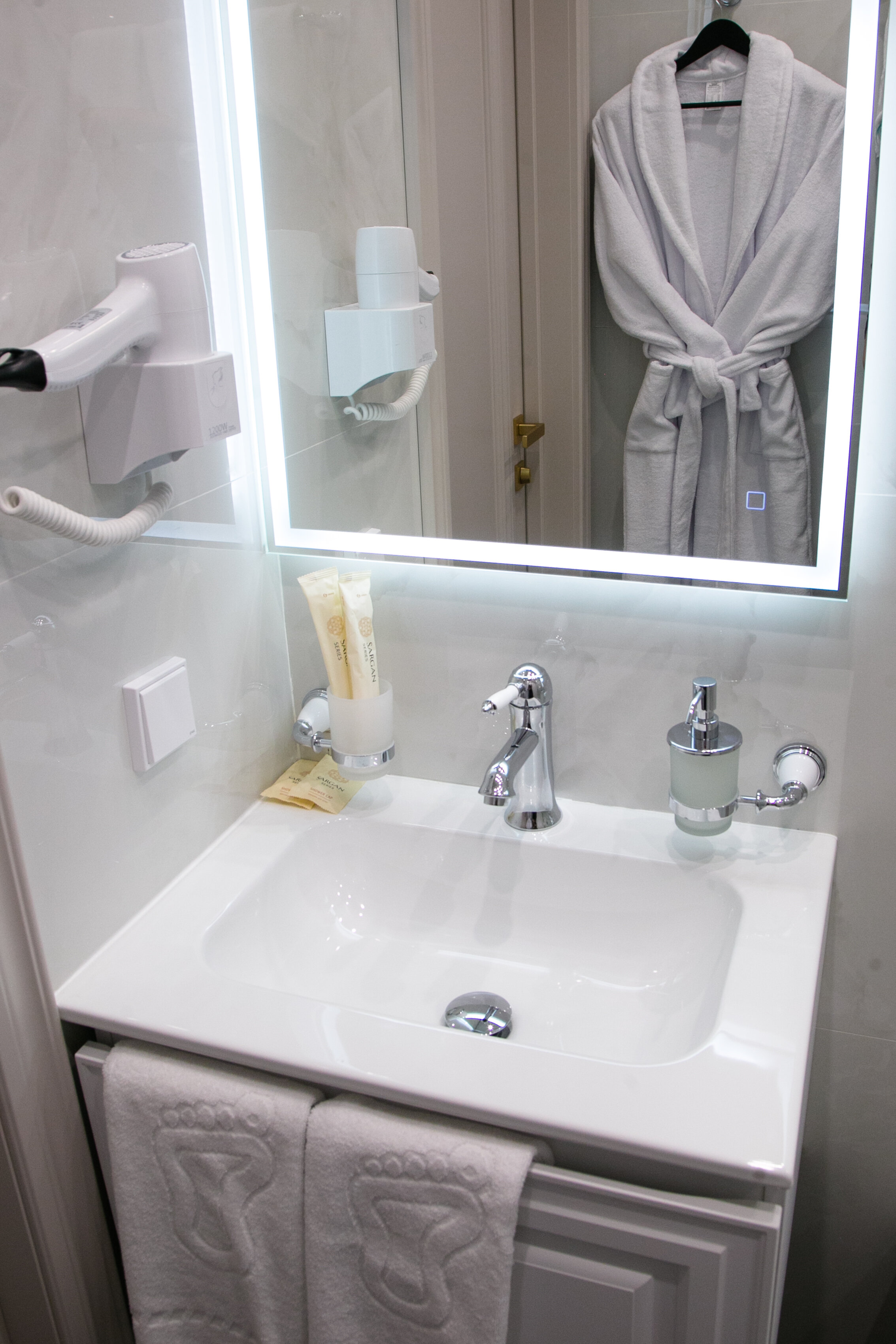 Фото Империя