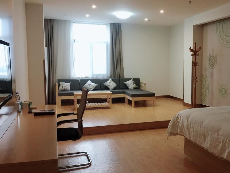 Фото Отель GreenTree Inn Jiangsu Suzhou Zhangjiagang Tangsi T