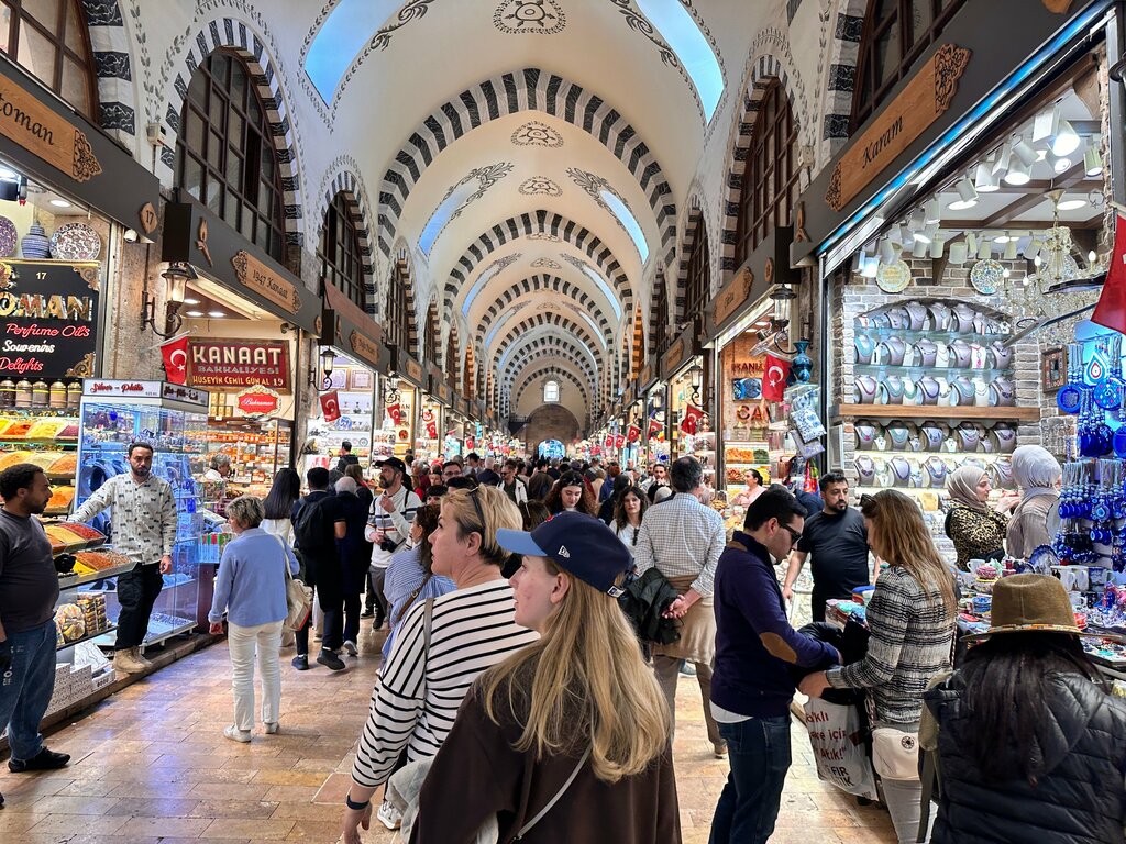 Shopping mall Aksaray Underground Bazaar, Istanbul, photo
