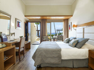 Гостиница Alexander The Great Beach Hotel