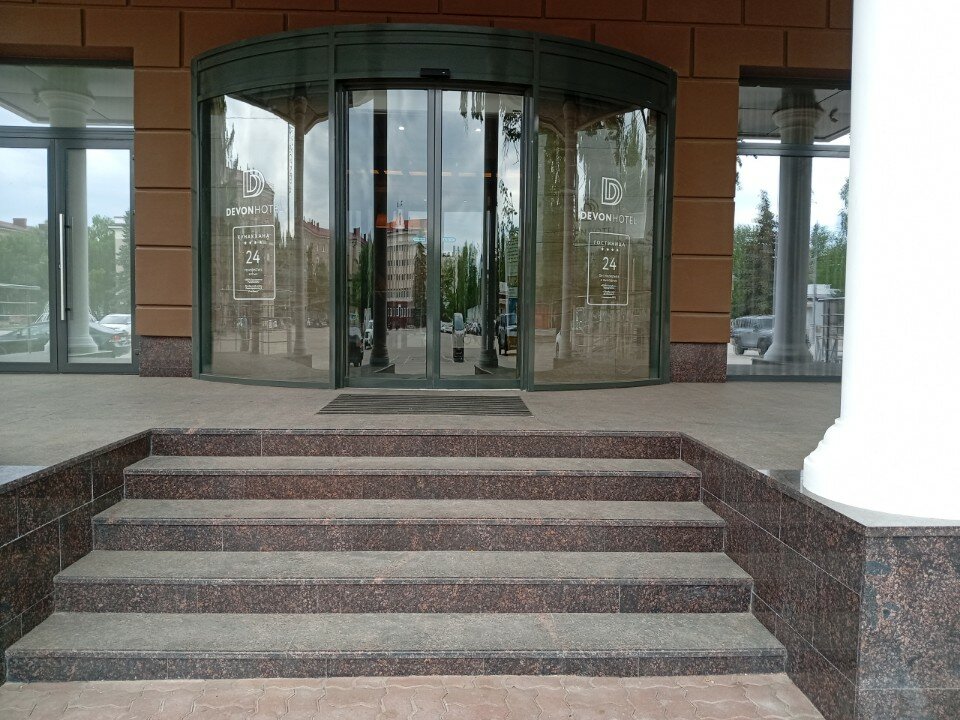 Фото Devon Hotel