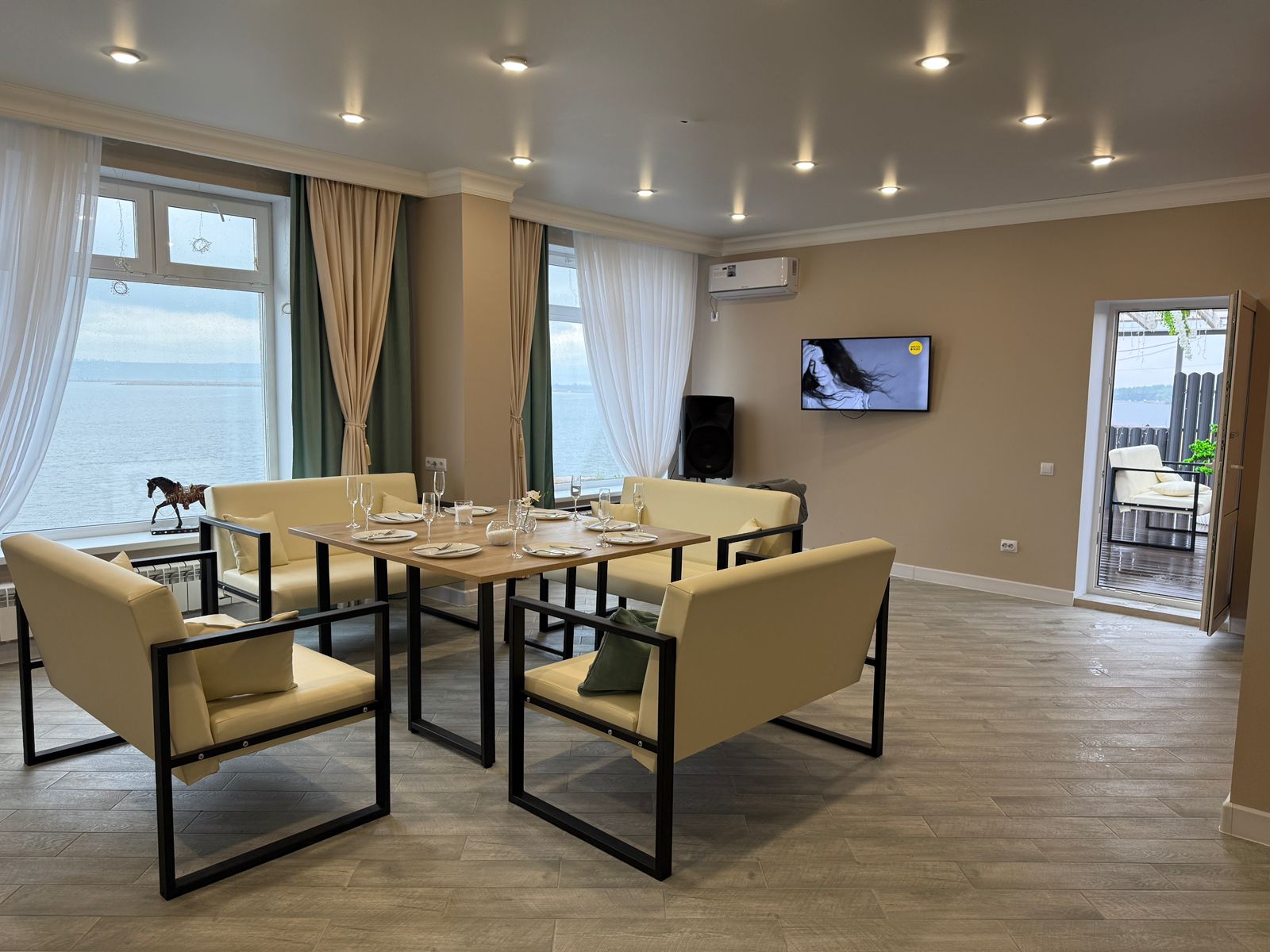 Фото Пар на Волге