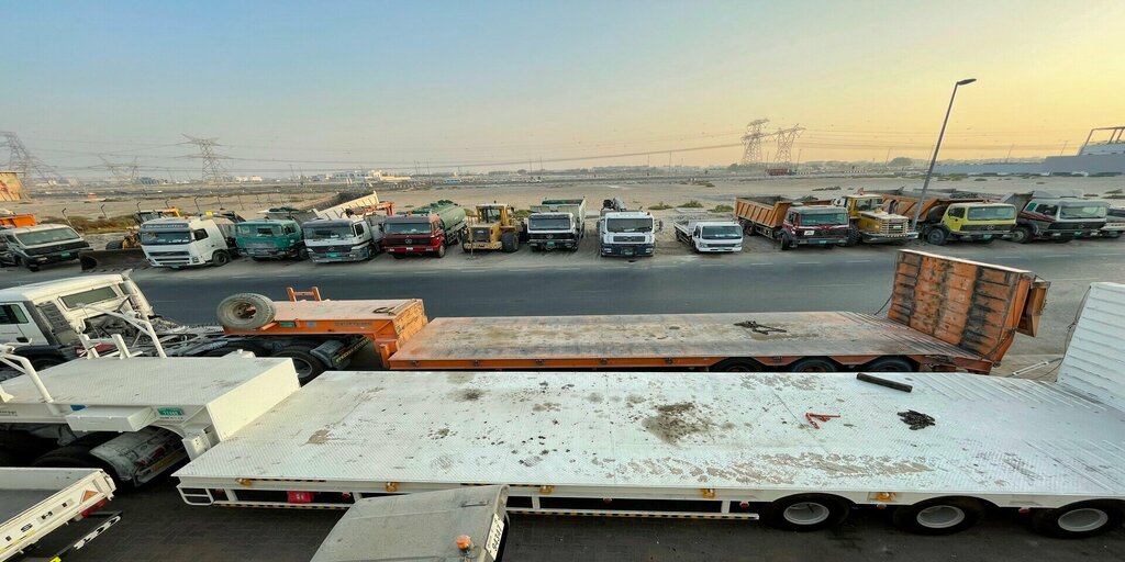 Transporters and conveyors Bin Subaih General Land Transport, Dubai, photo