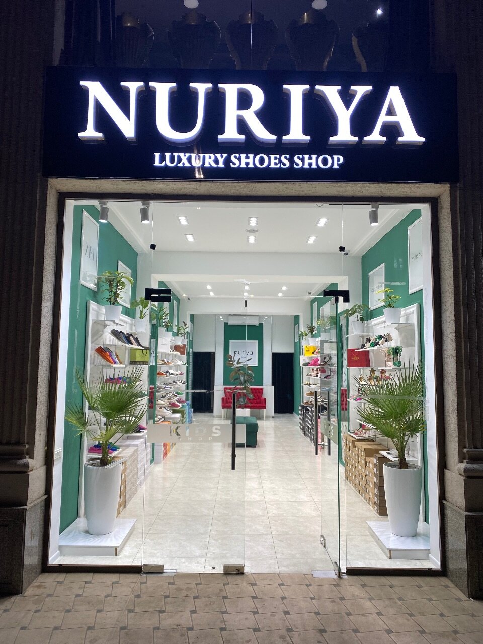 Transgender poyabzal dokoni