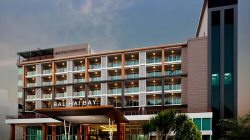 Гостиница Balihai Bay в Паттайе