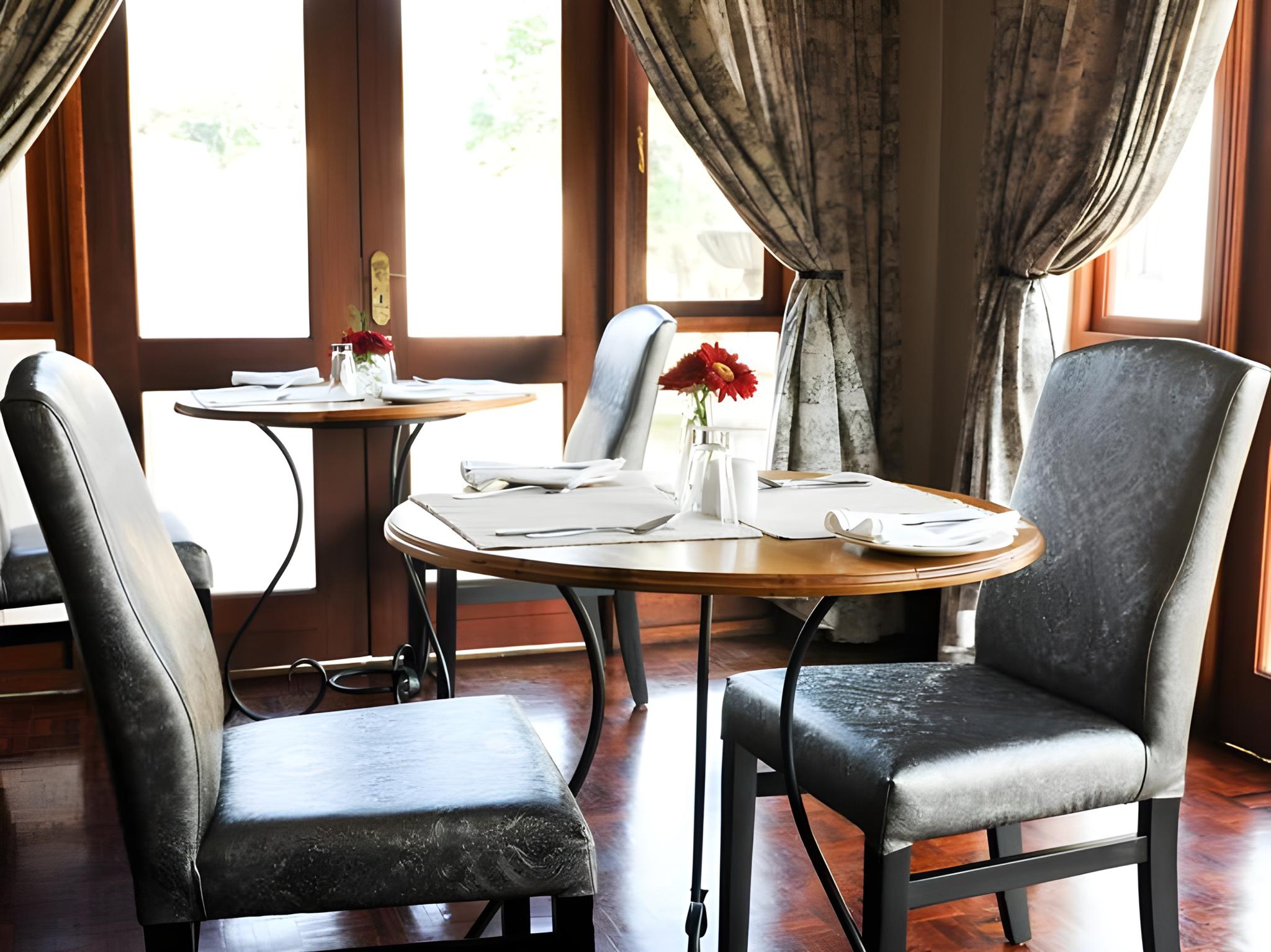 Фото Candlewoods Guesthouse