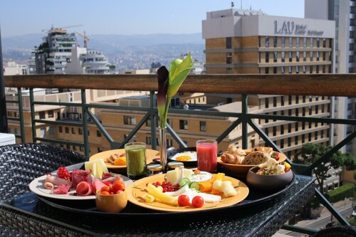 Гостиница ParkTower Suites в Бейруте