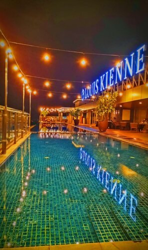 Гостиница Louis Kienne Hotel Simpang Lima