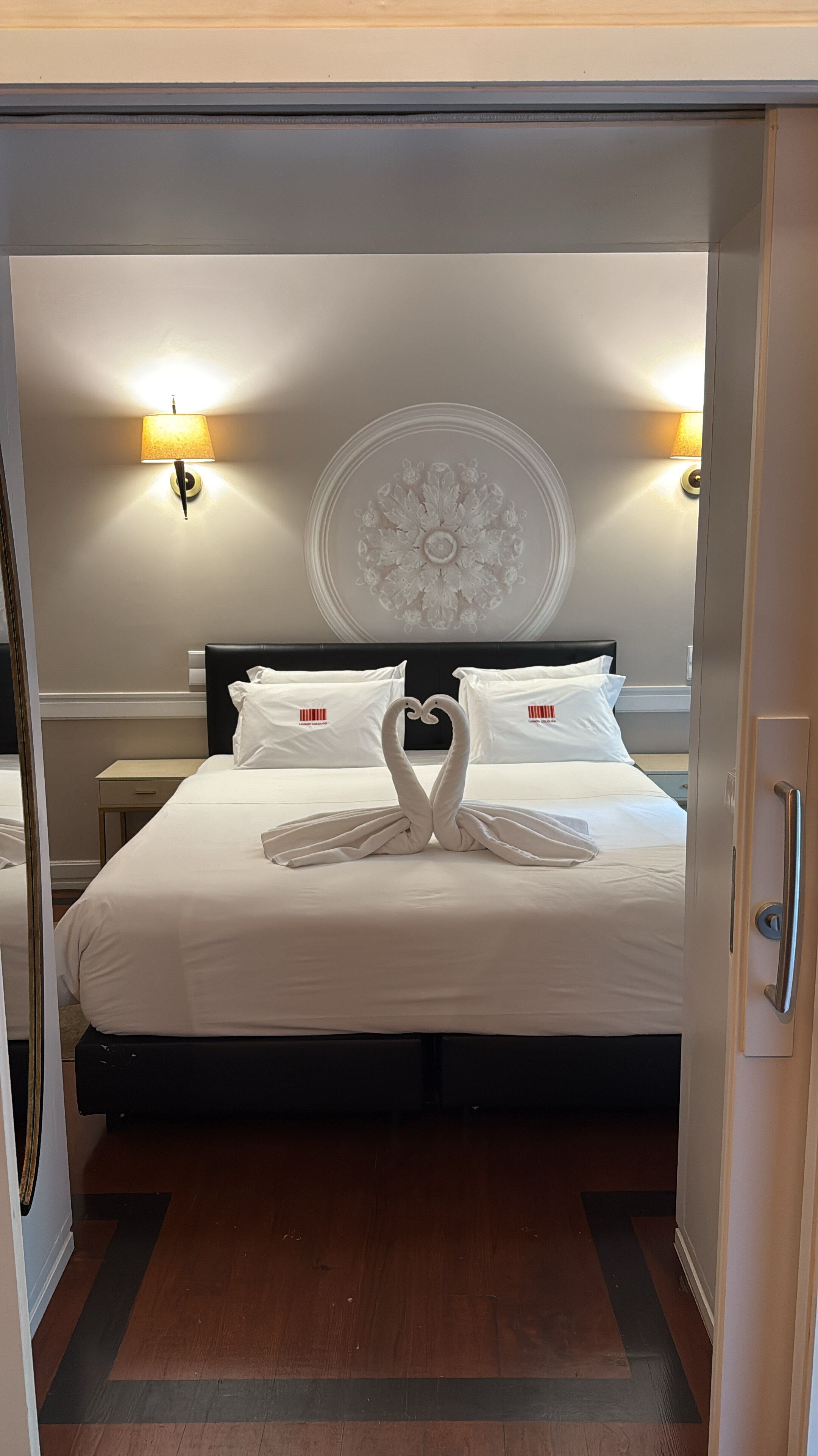 Фото Lisbon Colours Bairro Alto Apartments