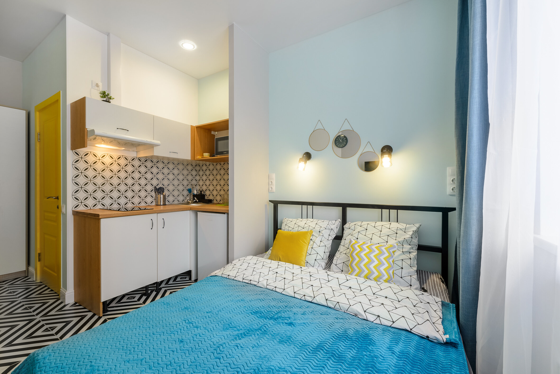 Фото ФоксиФлэт Пэинтс