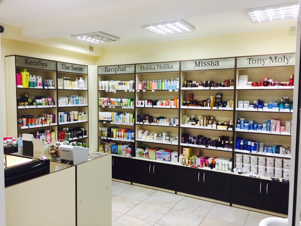 Perfume and cosmetics shop Greenglory Family, Yalta, photo