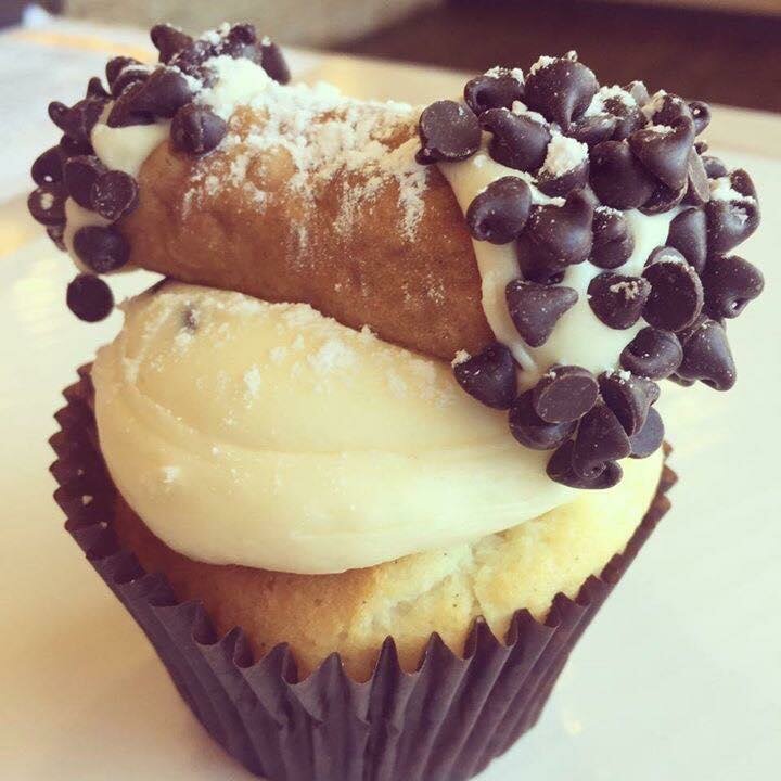 Bakery Smallcakes: Cupcakery and Creamery - Danville, State of California, photo