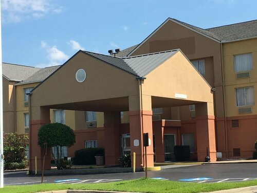 Гостиница Red Roof Inn & Suites Vicksburg