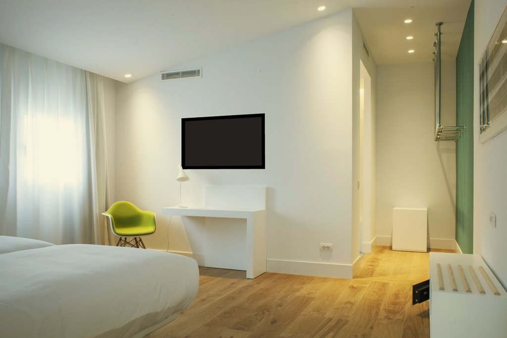 Фото One Shot Prado 23