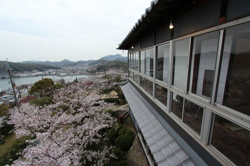 Гостиница Onomichi Guest House Miharashi-tei - Hostel