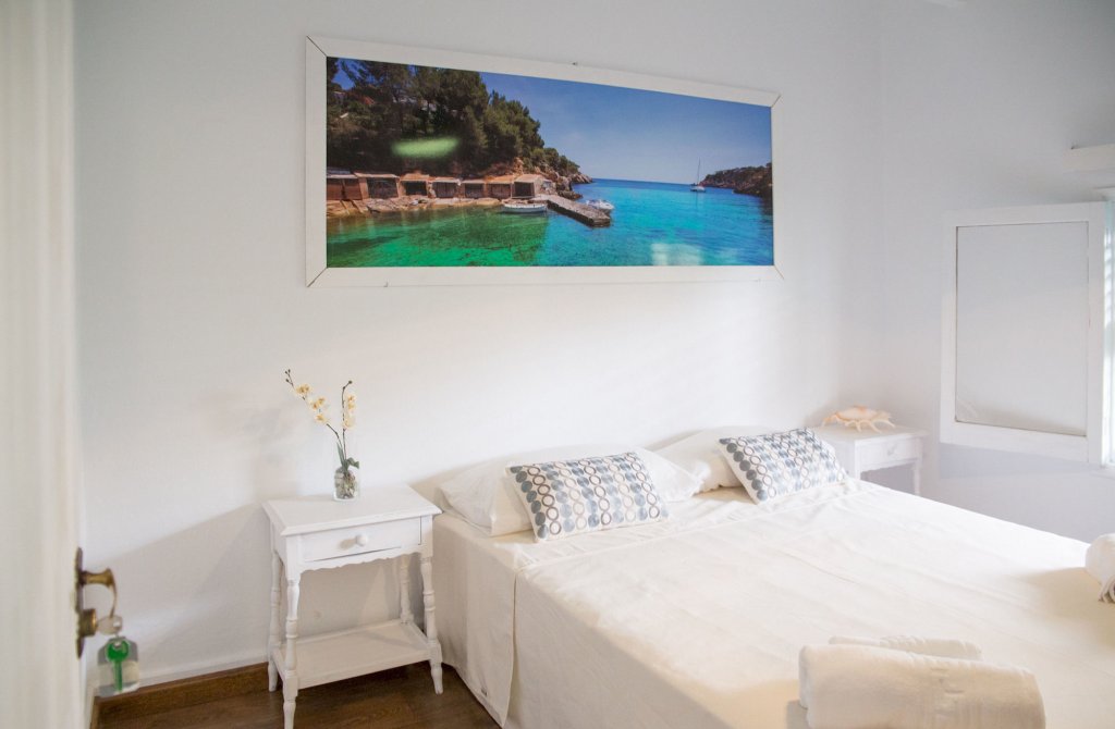 Фото Hostal Sunset Ibiza