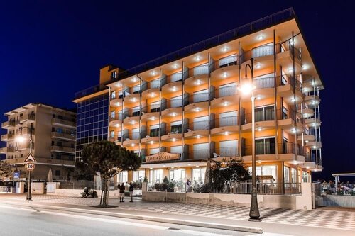 Гостиница Hotel Adria Beach Club