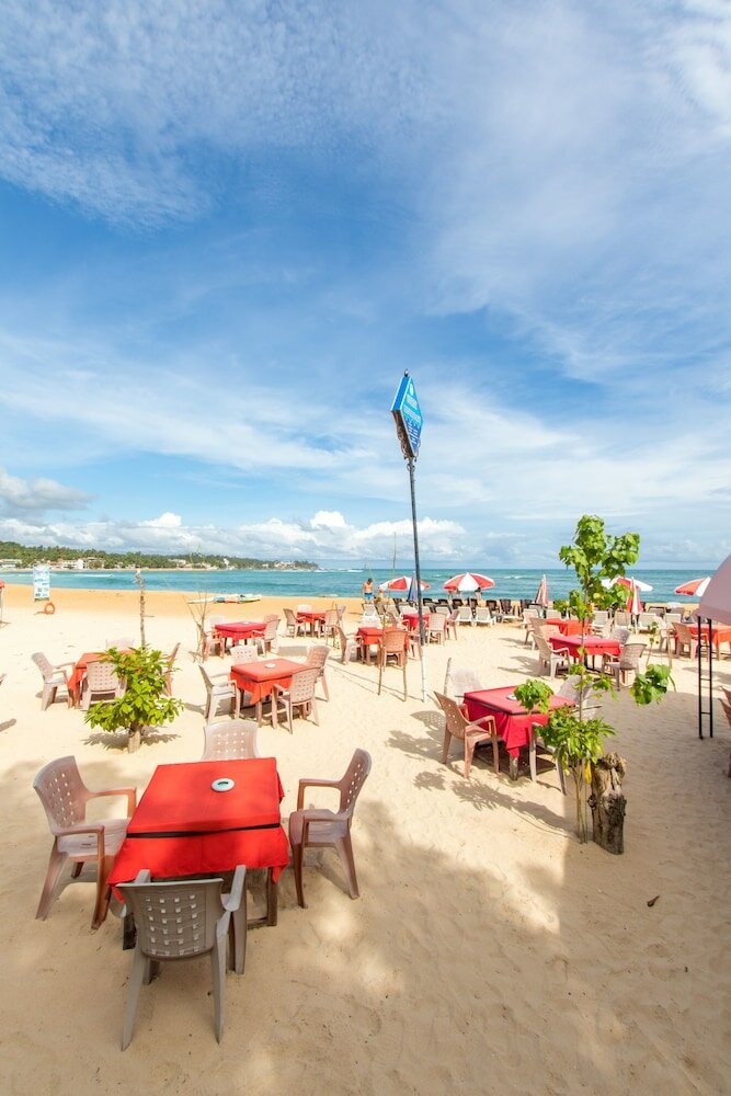 Wave Beach Resort Unawatuna