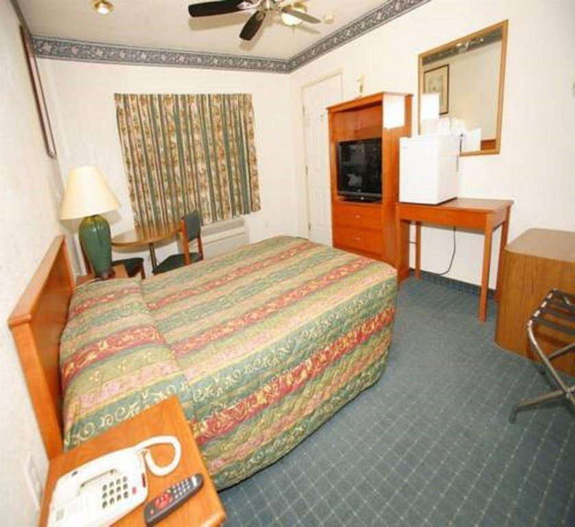 Фото Hollywood Guest Inn