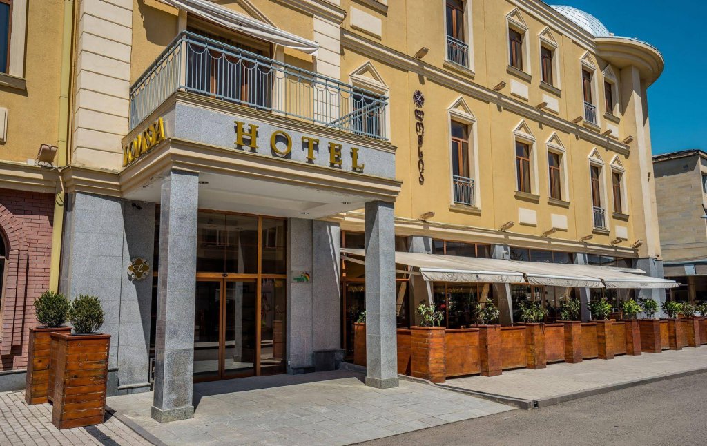 Фото отеля 1