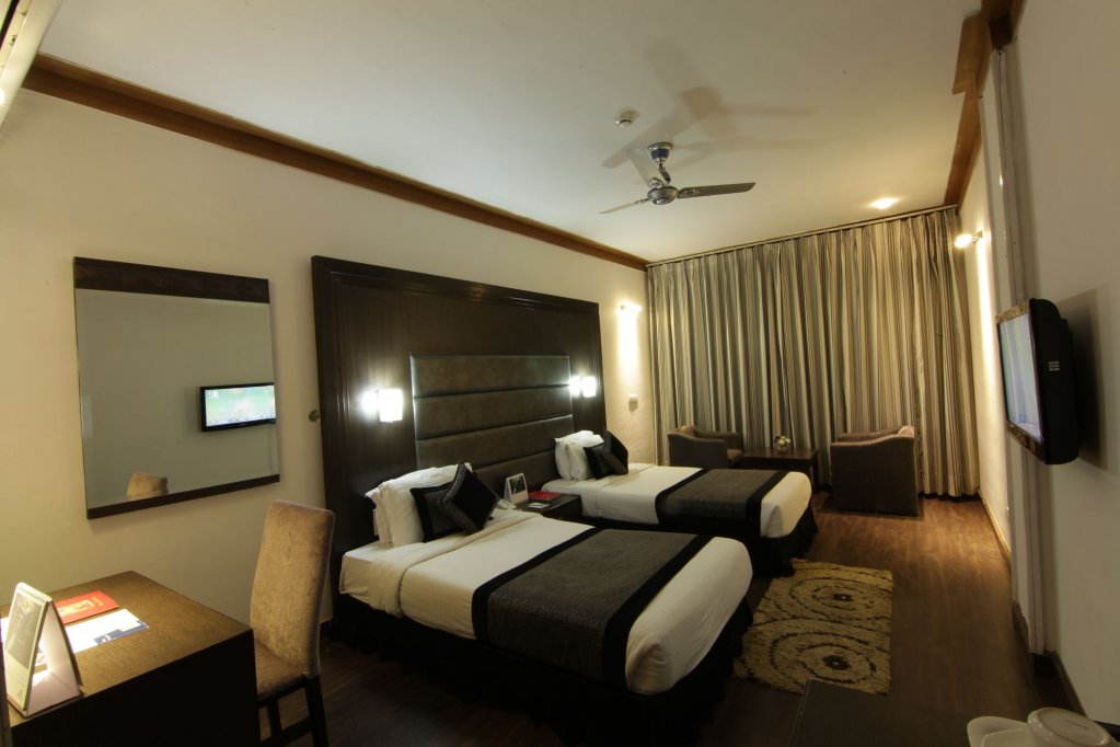 Фото Dal Lake Resort