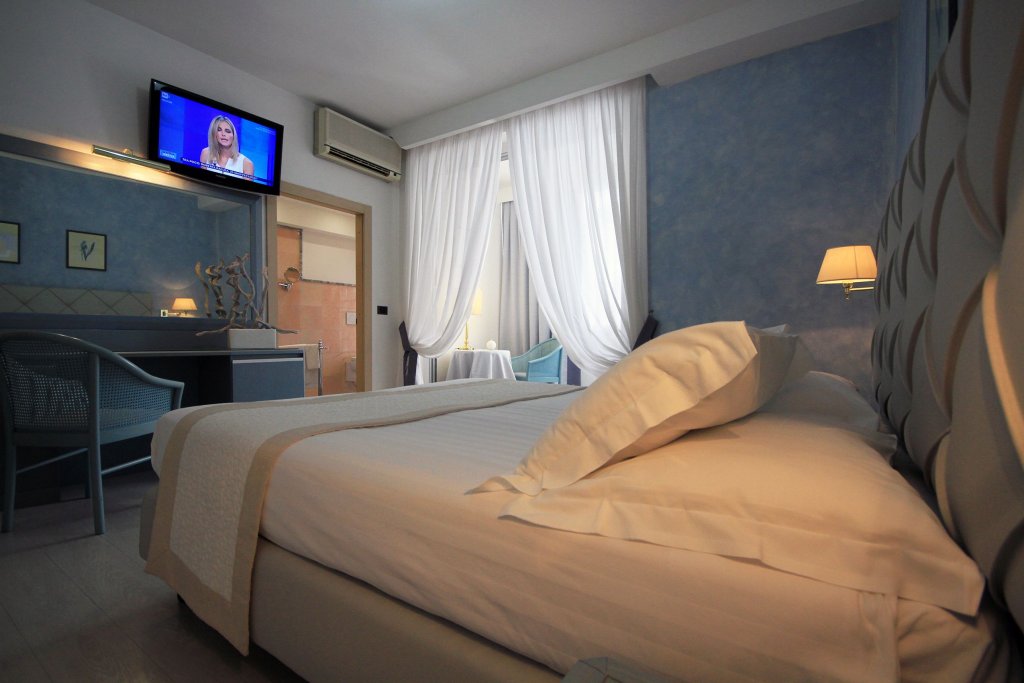 Фото Raffaelli Park Hotel