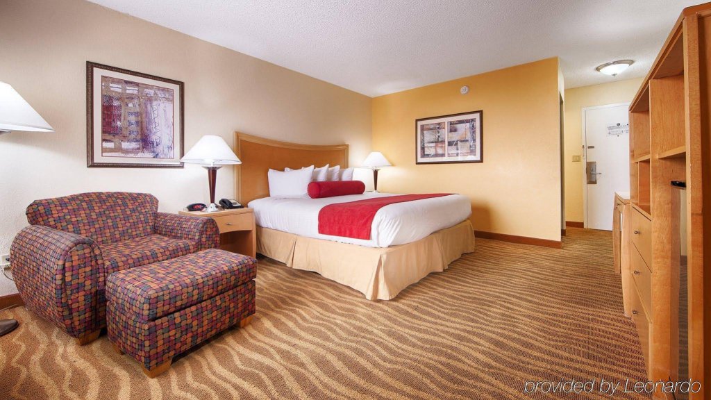 Фото Best Western Plus Oceanside Inn