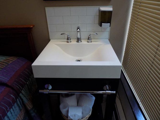 Фото Americana Inn