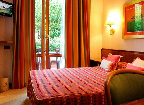 Гостиница Relais Santa Chiara Hotel - Tuscany Charme в Сан-Джиминьяно