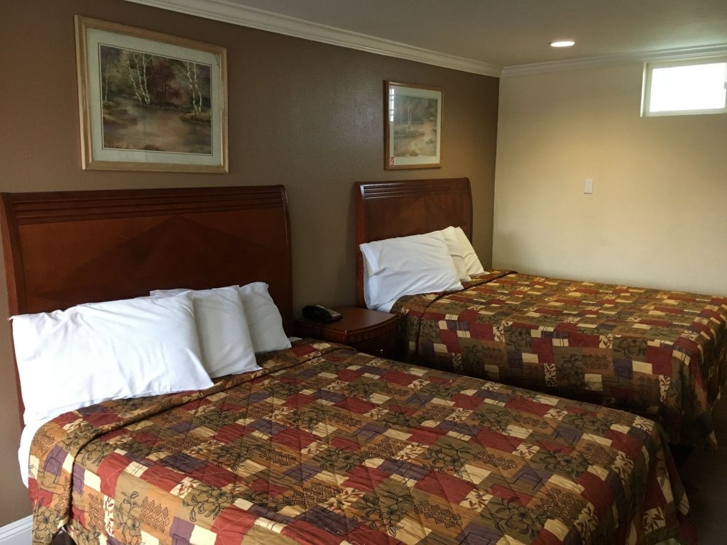 Фото Angels Motel Pico Rivera
