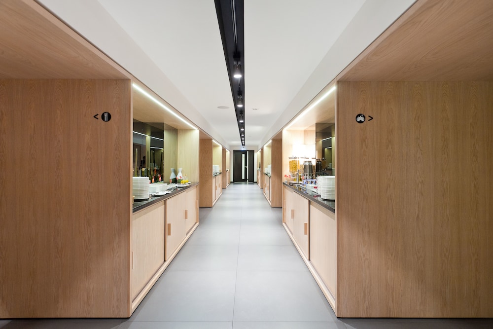 Фото Azimut Сити Отель Тульская Москва