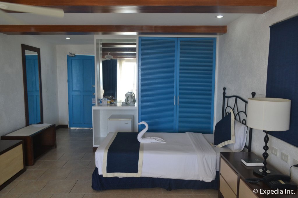 Фото Estancia Resort Hotel