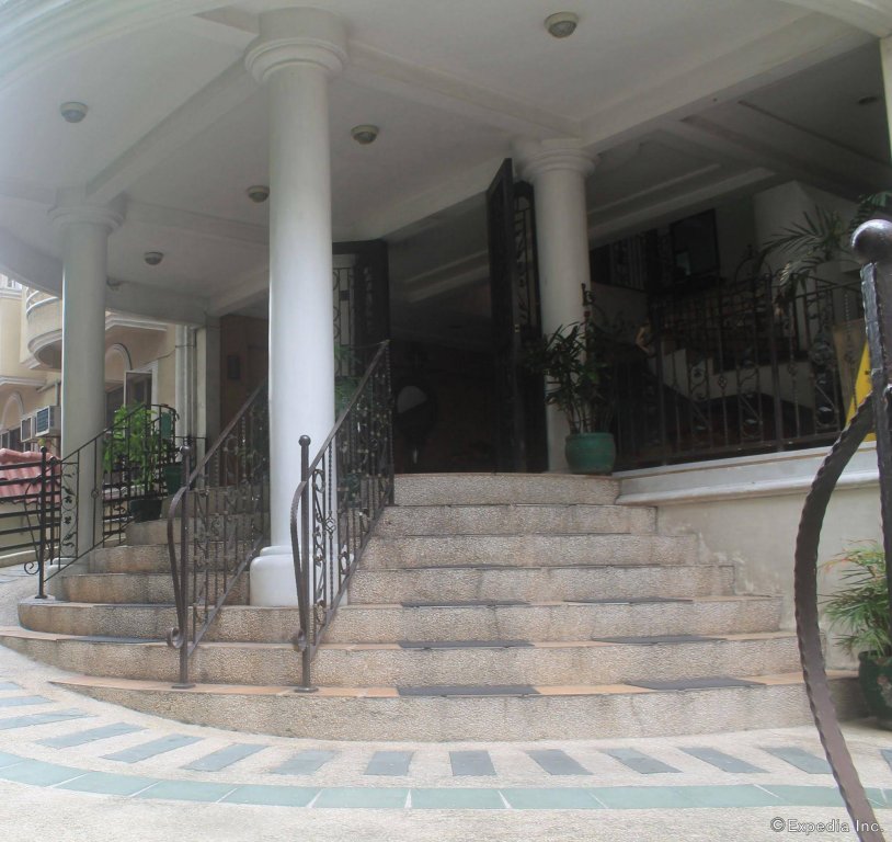 Фото Casa Micarosa Hotel and Residences by RedDoorz