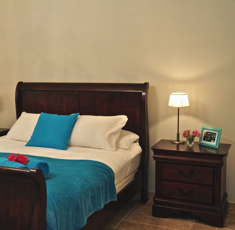 Фото Ocean Breeze Boutique Hotel & Marina